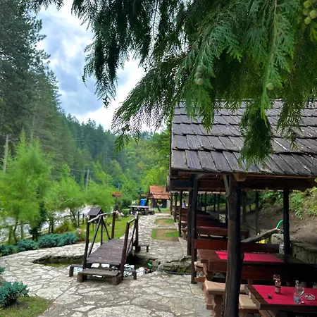 Stovrela Motel *